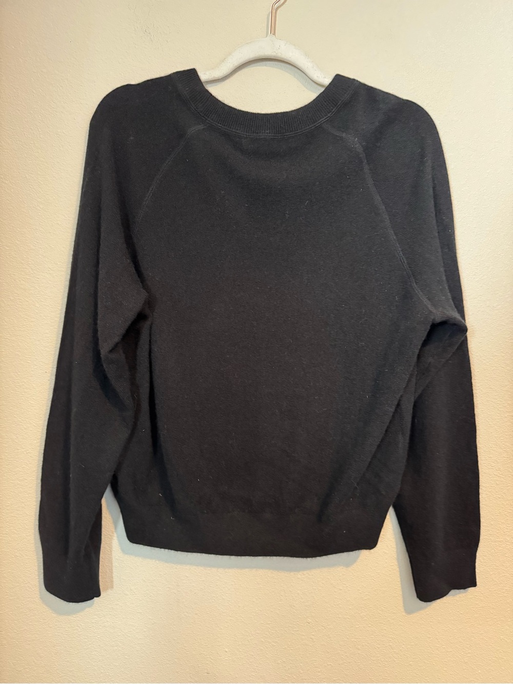 Quince Mongolian Shrunken Cashmere Sweatshirt Black - Picture 7 of 10